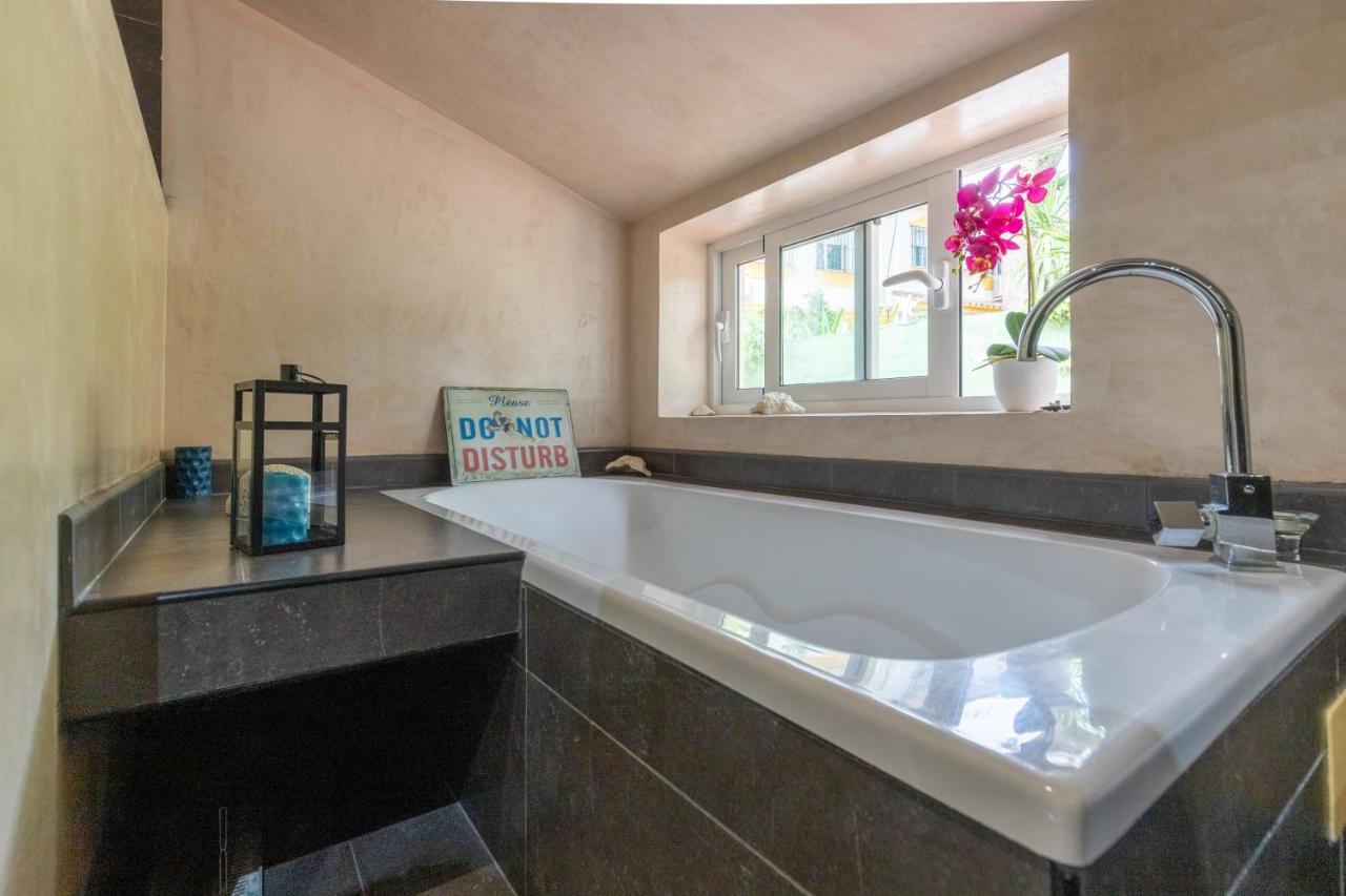 Seabreeze Carihuela Apartment توريمولينوس المظهر الخارجي الصورة